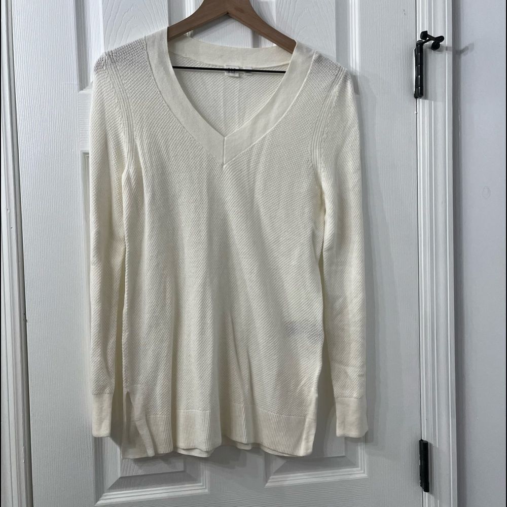 GAP Women's Ribbed V-Neck Sweater